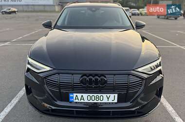 Внедорожник / Кроссовер Audi e-tron 2020 в 