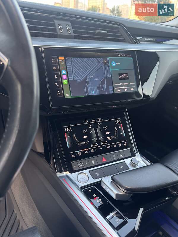 Позашляховик / Кросовер Audi e-tron 2020 в Києві
