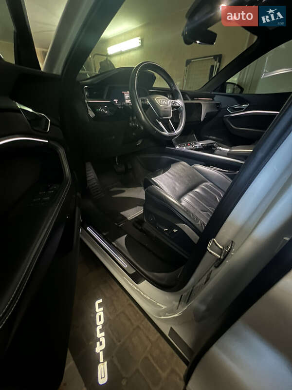 Внедорожник / Кроссовер Audi e-tron 2019 в Переяславе фото 18 Внедорожник / Кроссовер Audi e-tron 2019 в Переяславе