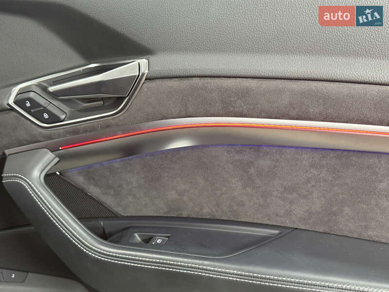 Позашляховик / Кросовер Audi e-tron 2019 в Одесі