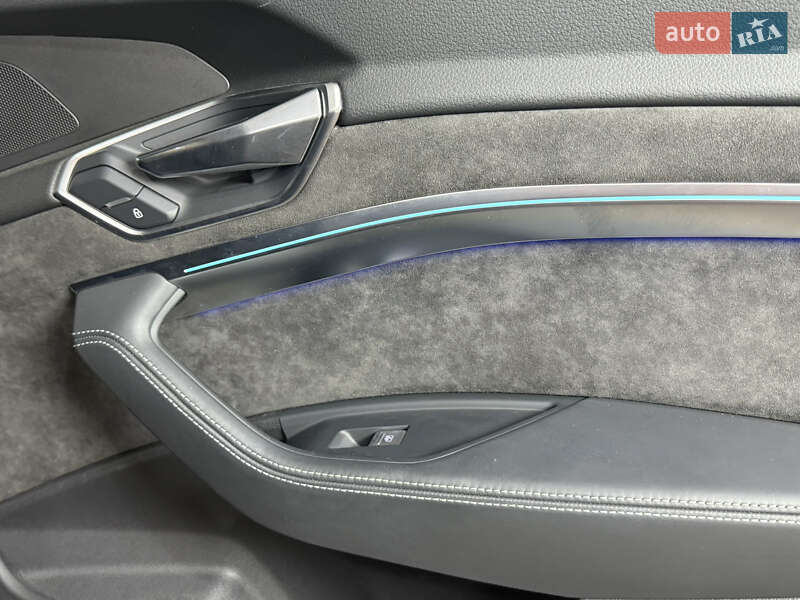 Позашляховик / Кросовер Audi e-tron 2019 в Одесі