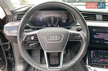 Внедорожник / Кроссовер Audi e-tron 2022 в 