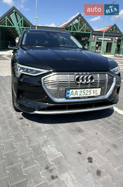 Внедорожник / Кроссовер Audi e-tron 2019 в 