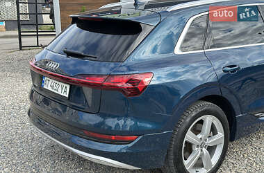 Внедорожник / Кроссовер Audi e-tron 2019 в 