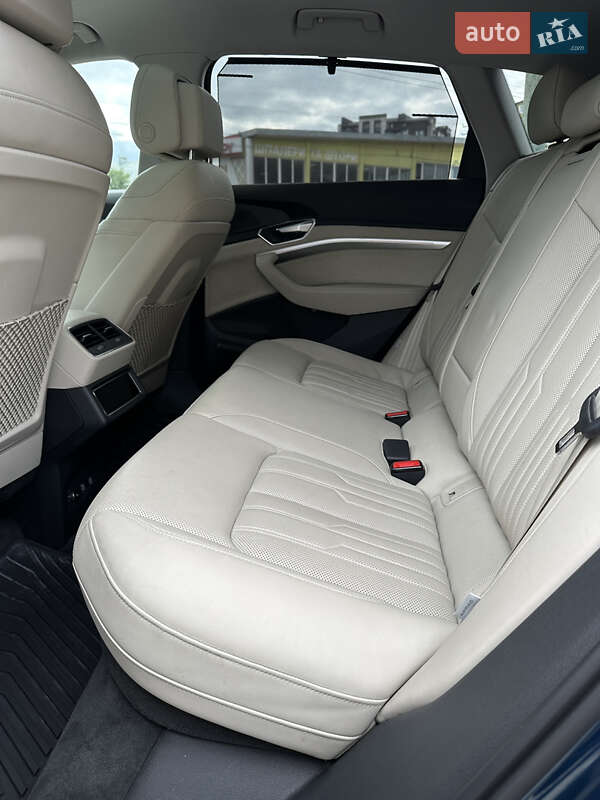 Внедорожник / Кроссовер Audi e-tron 2019 в Ивано-Франковске