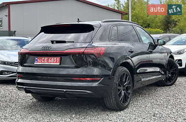 Внедорожник / Кроссовер Audi e-tron 2022 в 