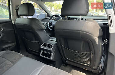 Внедорожник / Кроссовер Audi e-tron 2020 в 