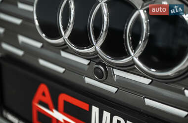 Позашляховик / Кросовер Audi e-tron 2022 в 