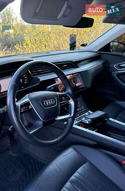 Внедорожник / Кроссовер Audi e-tron 2019 в 