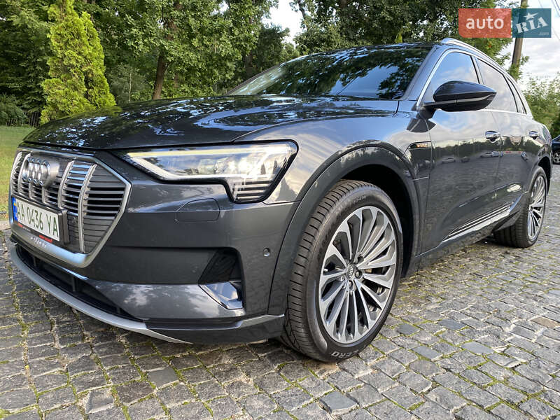 Audi e-tron 2019