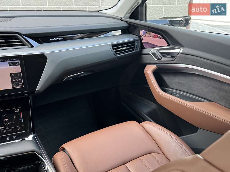 Внедорожник / Кроссовер Audi e-tron 2020 в Днепре