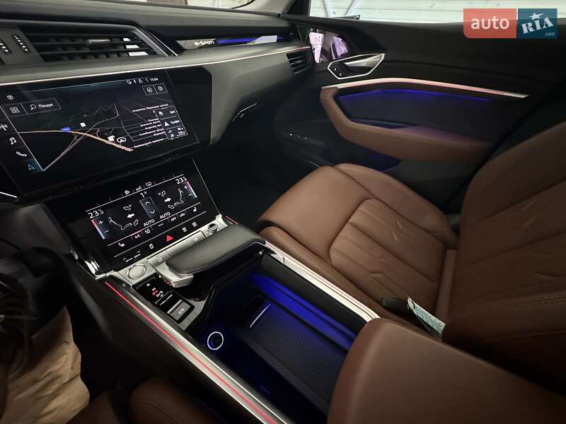 Внедорожник / Кроссовер Audi e-tron 2020 в Днепре