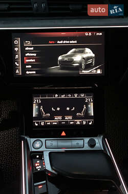 Внедорожник / Кроссовер Audi e-tron 2019 в 
