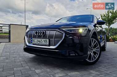 Внедорожник / Кроссовер Audi e-tron 2020 в 