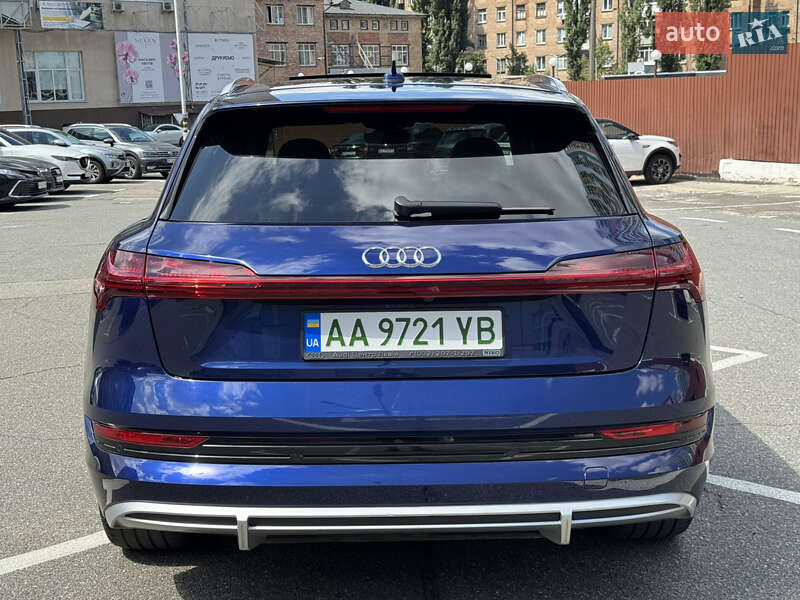 Позашляховик / Кросовер Audi e-tron 2020 в Києві