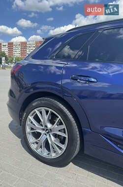 Внедорожник / Кроссовер Audi e-tron 2019 в 