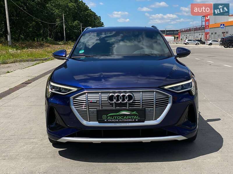Внедорожник / Кроссовер Audi e-tron 2021 в Киеве