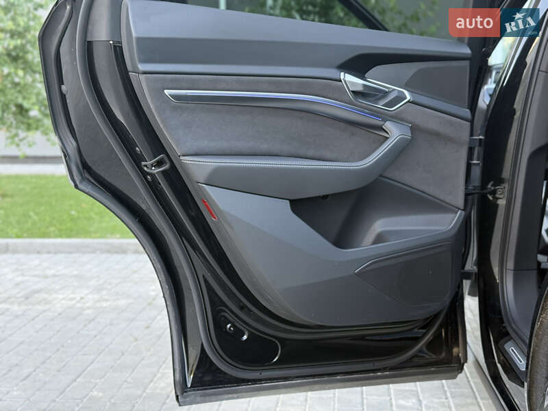 Внедорожник / Кроссовер Audi e-tron 2022 в Луцке