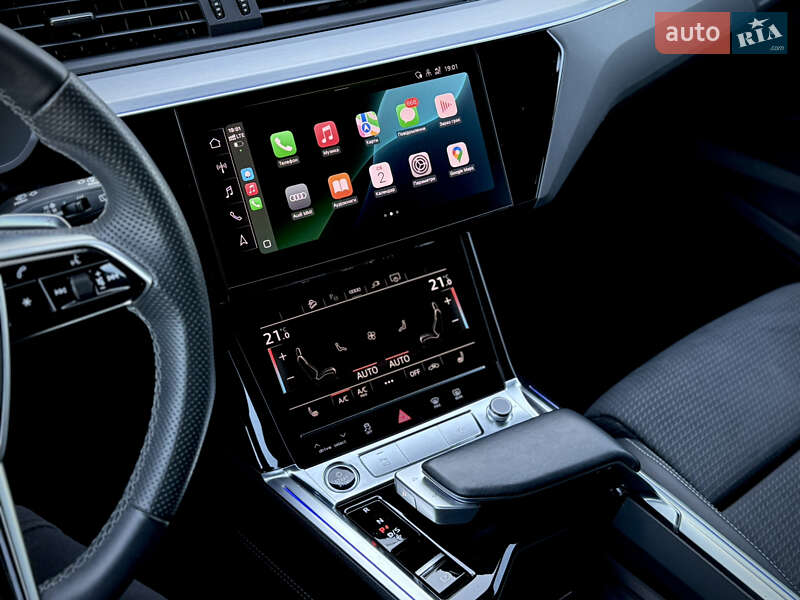 Позашляховик / Кросовер Audi e-tron 2022 в Луцьку