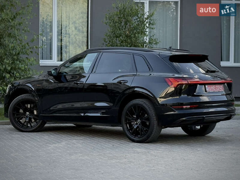 Внедорожник / Кроссовер Audi e-tron 2022 в Луцке