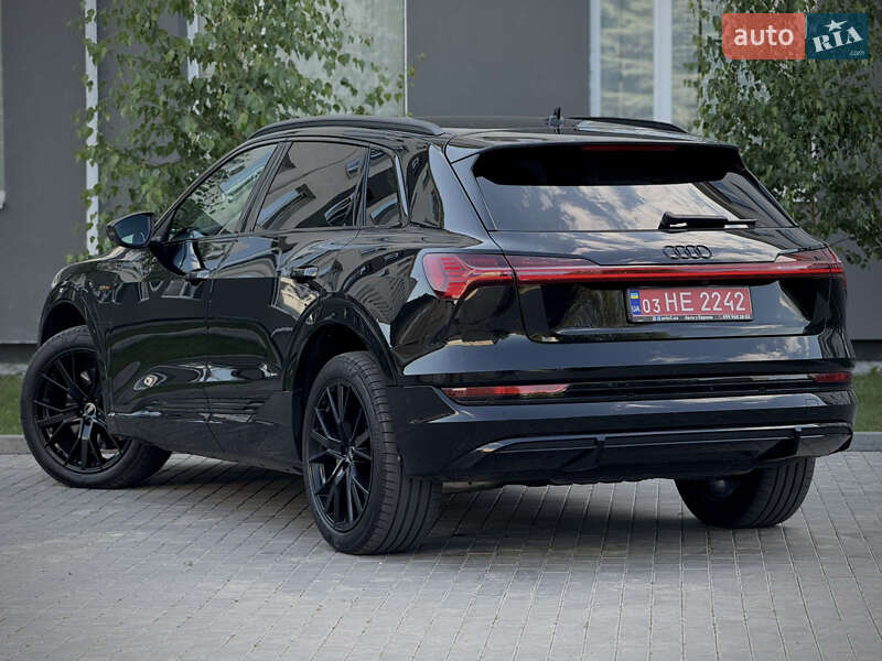 Внедорожник / Кроссовер Audi e-tron 2022 в Луцке
