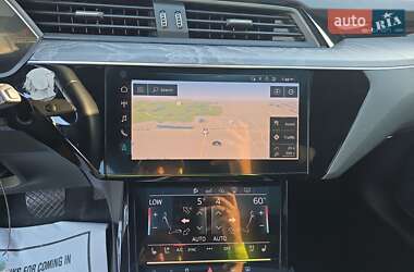 Внедорожник / Кроссовер Audi e-tron 2019 в 