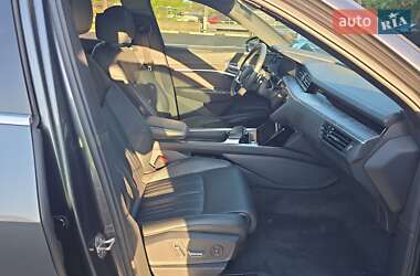 Внедорожник / Кроссовер Audi e-tron 2019 в 