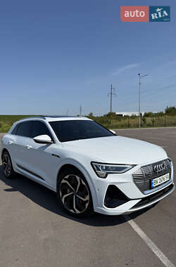 Внедорожник / Кроссовер Audi e-tron 2021 в Ровно