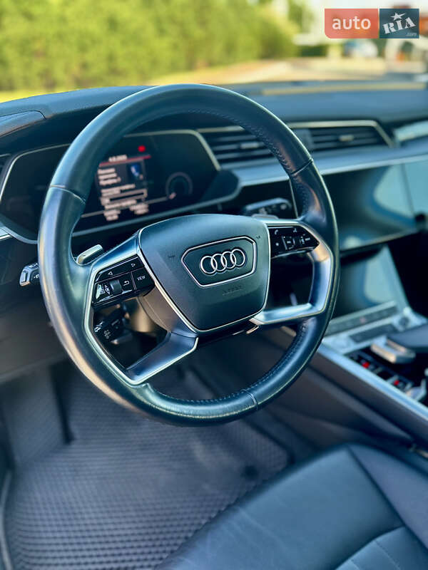 Внедорожник / Кроссовер Audi e-tron 2020 в Киеве