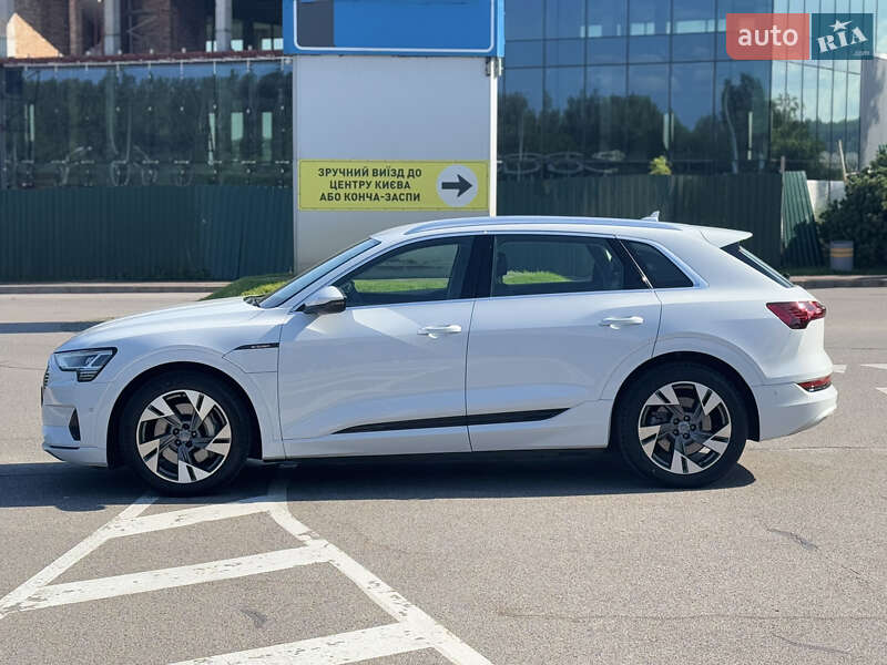 Внедорожник / Кроссовер Audi e-tron 2020 в Киеве
