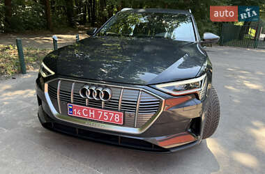 Внедорожник / Кроссовер Audi e-tron 2019 в 