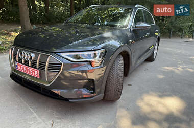 Внедорожник / Кроссовер Audi e-tron 2019 в 