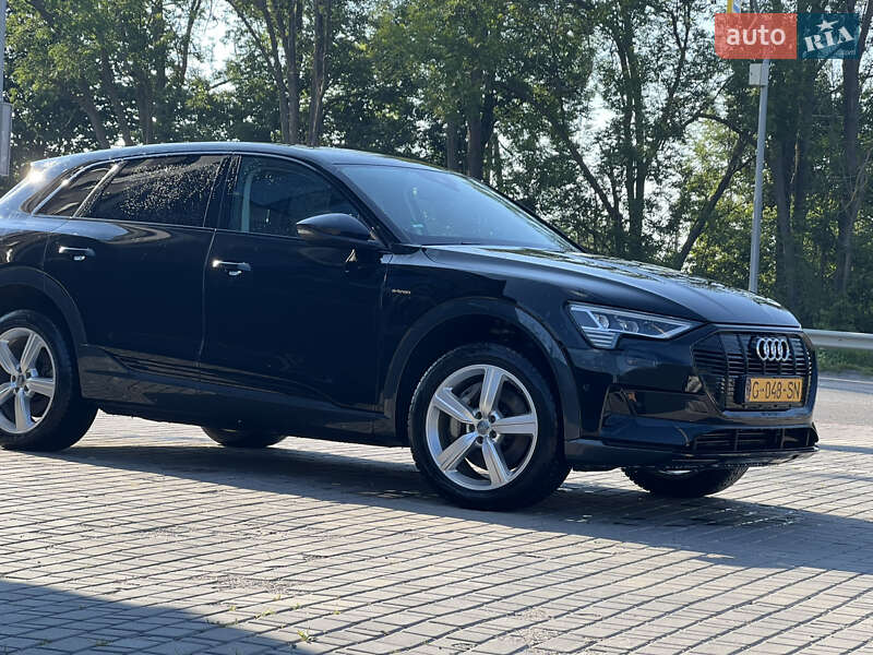 Audi e-tron 2019