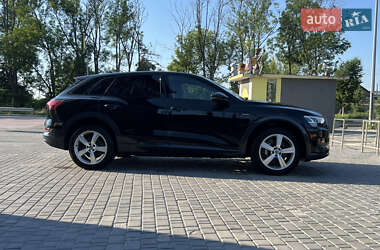 Внедорожник / Кроссовер Audi e-tron 2019 в 