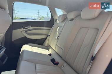 Внедорожник / Кроссовер Audi e-tron 2019 в 