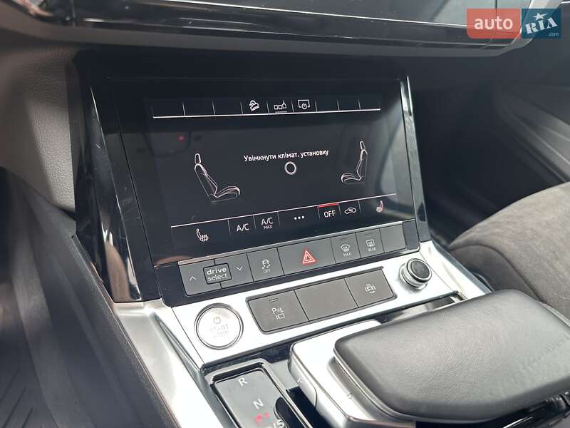 Внедорожник / Кроссовер Audi e-tron 2019 в Киеве