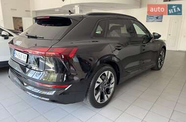 Внедорожник / Кроссовер Audi e-tron 2021 в 