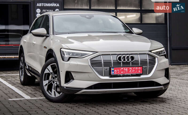 Позашляховик / Кросовер Audi e-tron 2021 в Шептицькому