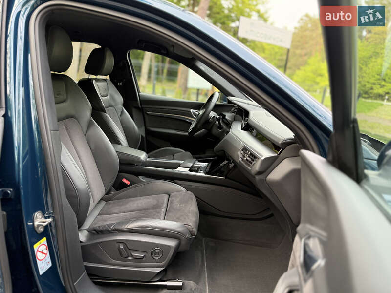 Внедорожник / Кроссовер Audi e-tron 2019 в Ровно