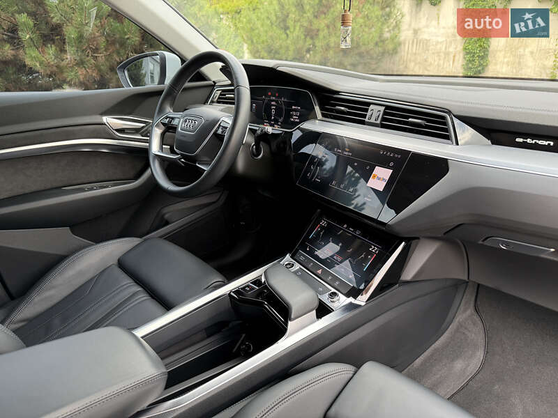 Внедорожник / Кроссовер Audi e-tron 2021 в Ровно