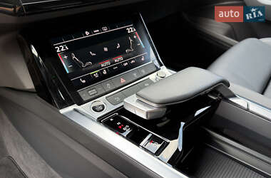 Внедорожник / Кроссовер Audi e-tron 2021 в 