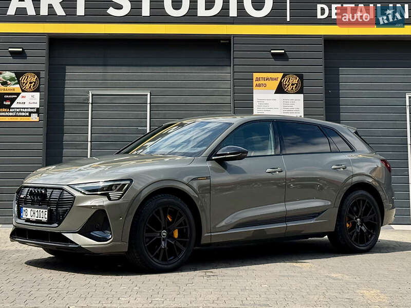 Внедорожник / Кроссовер Audi e-tron 2022 в Мукачево