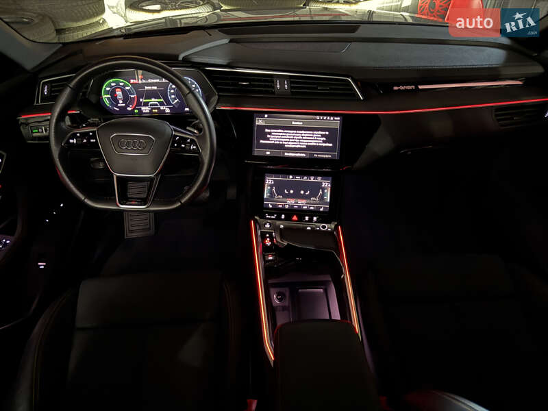 Внедорожник / Кроссовер Audi e-tron 2022 в Мукачево