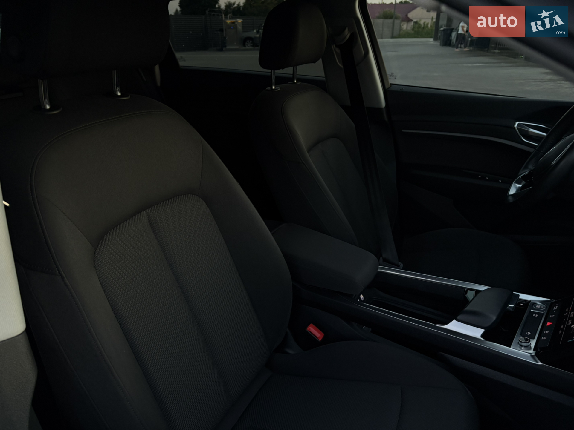 2019 Audi e-tron - мініатюра 28