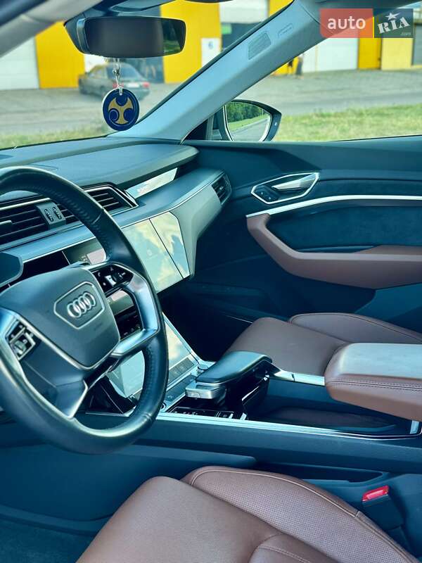 Внедорожник / Кроссовер Audi e-tron 2021 в Черкассах
