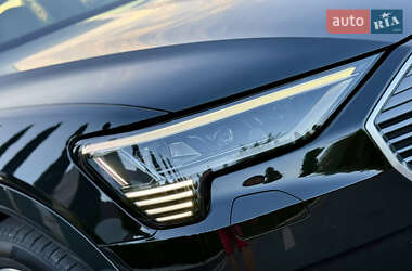 Внедорожник / Кроссовер Audi e-tron 2022 в 