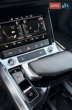 Внедорожник / Кроссовер Audi e-tron 2020 в 