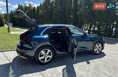 Внедорожник / Кроссовер Audi e-tron 2021 в 