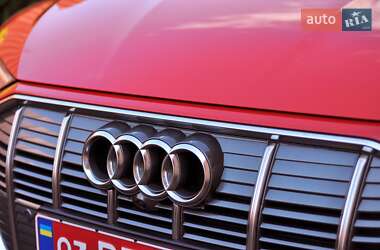 Позашляховик / Кросовер Audi e-tron 2021 в 