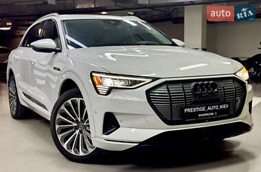 Внедорожник / Кроссовер Audi e-tron 2019 в 